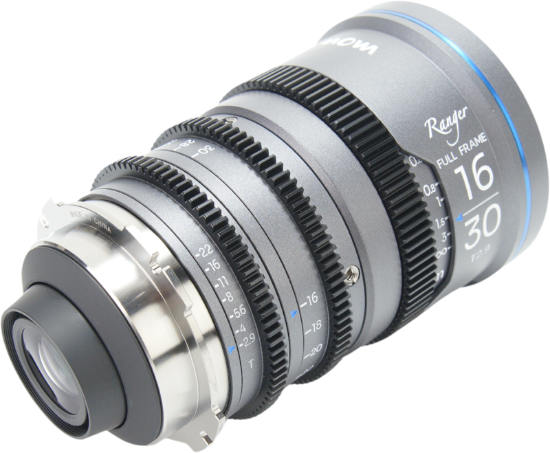 natural bokeh while maintaining excellent light control throughout the zoom range. The lens features a sophisticated optical construction with multiple aspherical and low-dispersion elements