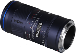 while the lens’ light weight makes it easy to carry all day.