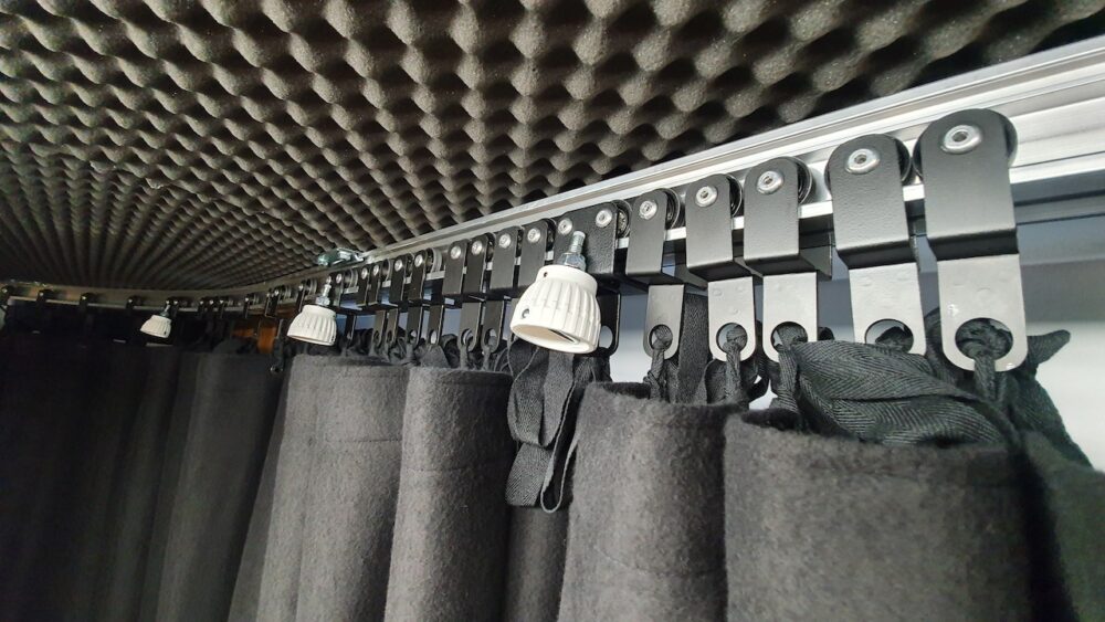 Black Molton 300g/m2 (flame retardant)