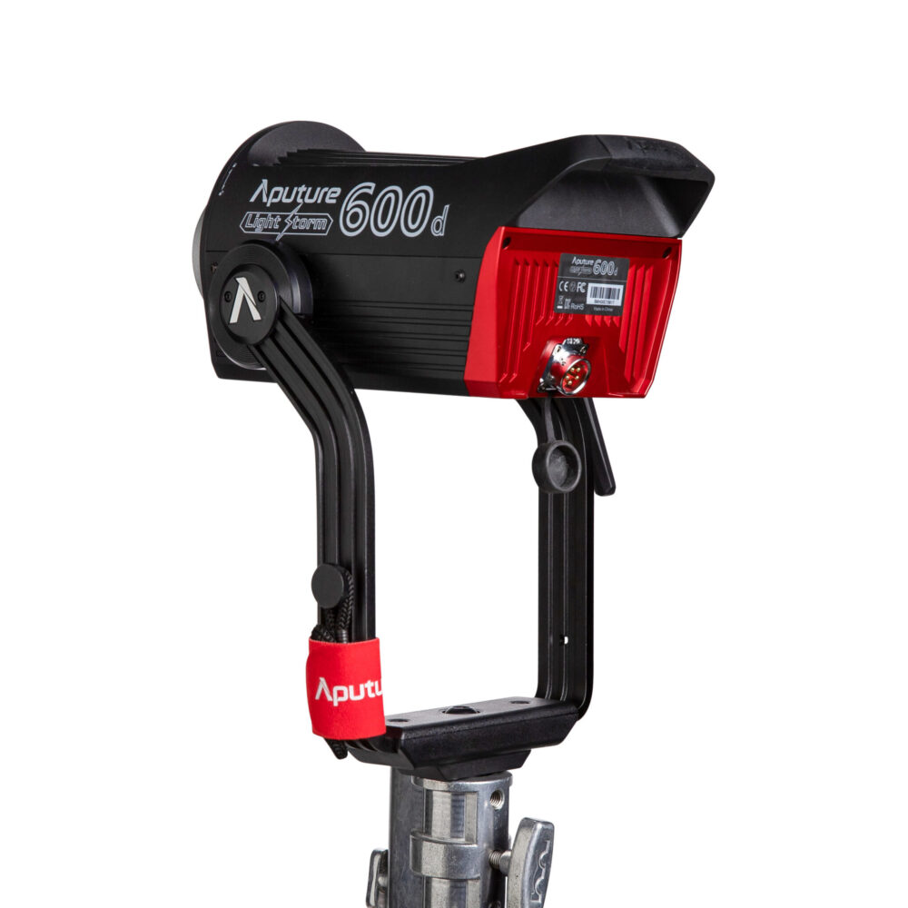 APUTURE Light Storm 600d